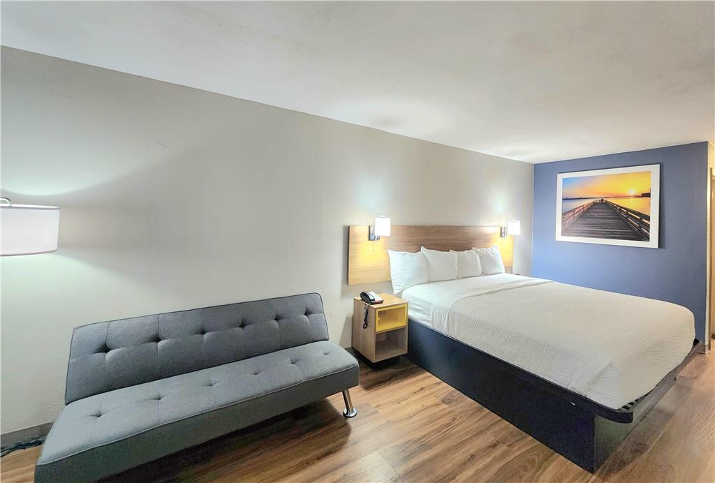 DAYS INN BY WYNDHAM PORTLAND/CORPUS-guestroom-Guest Room,On-Site.jpg