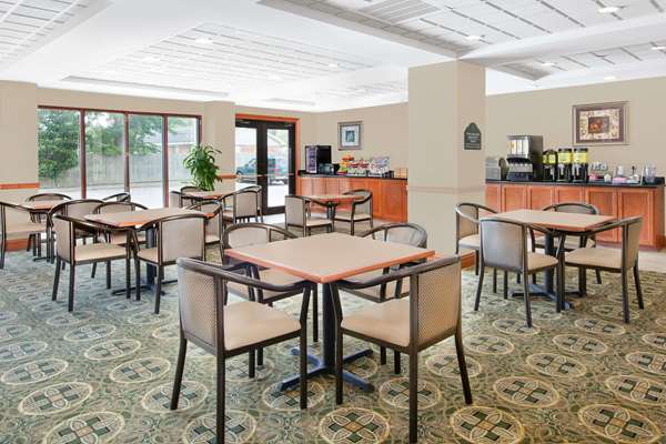  - Wingate by Wyndham Hotel Lafayette