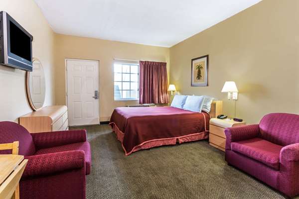  - Travelodge Suites Okeechobee