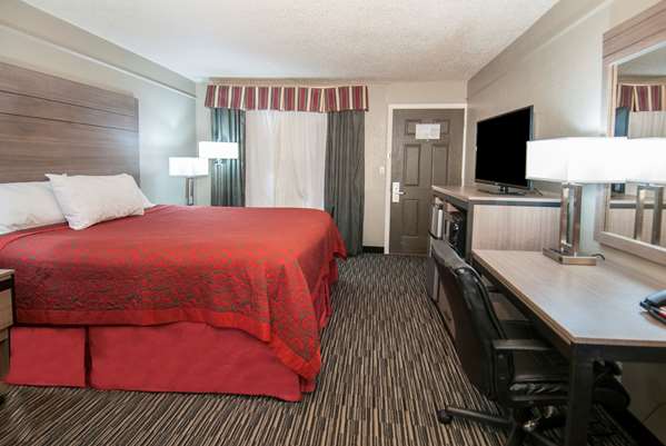  - Days Inn Northwest Medical Center San Antonio - I-10, Exit 565B