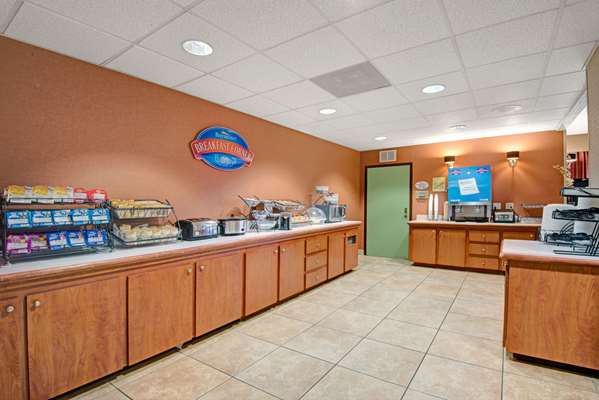  - Baymont Inn & Suites Briley Airport Nashville - I-40, Exit 215