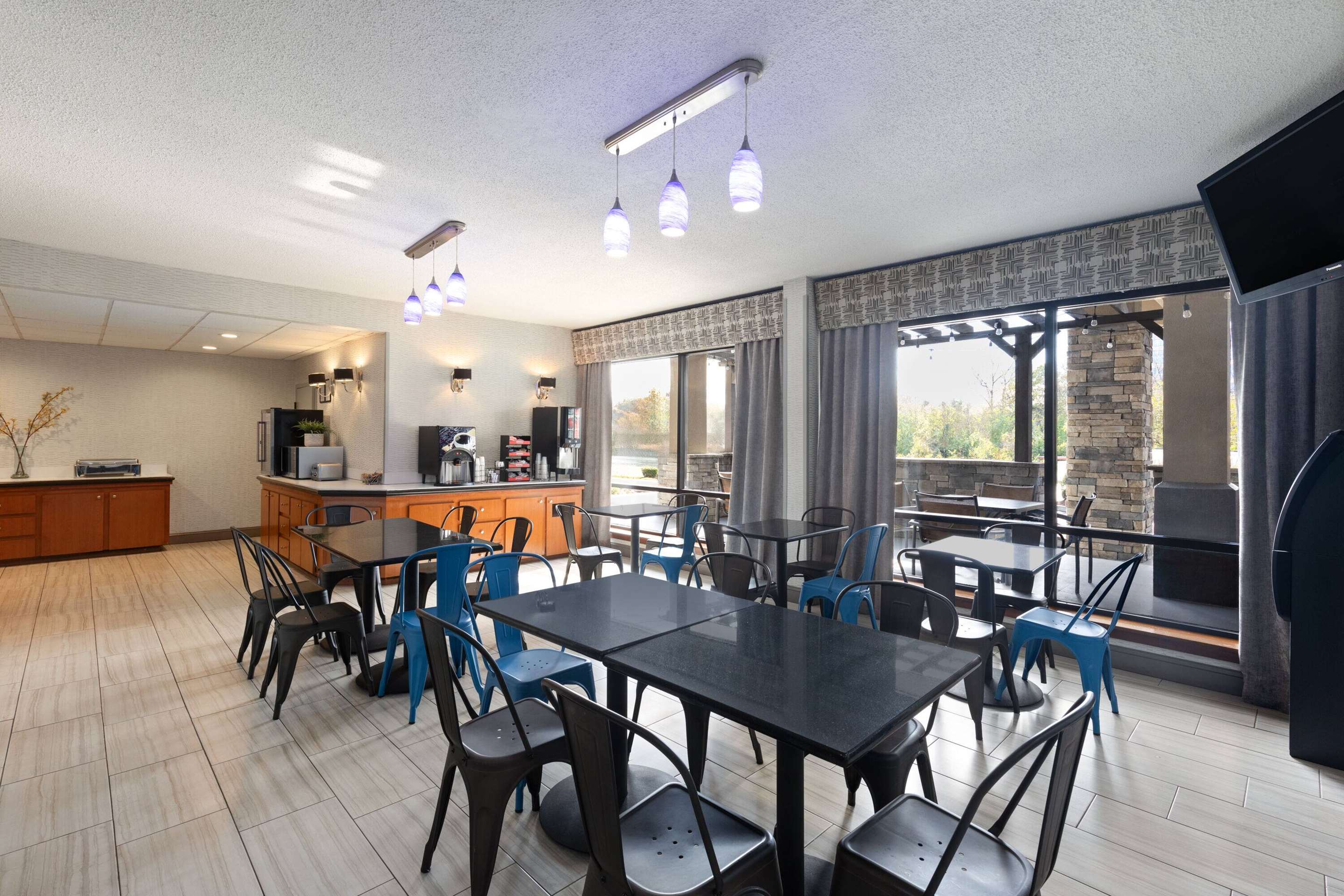 Lobby | Baymont by Wyndham Nashville