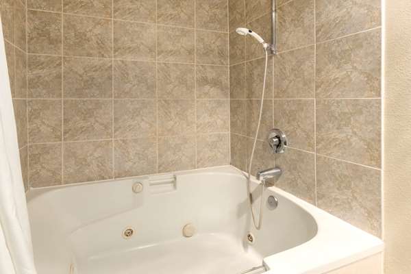 Suite - Ramada Inn Moses Lake