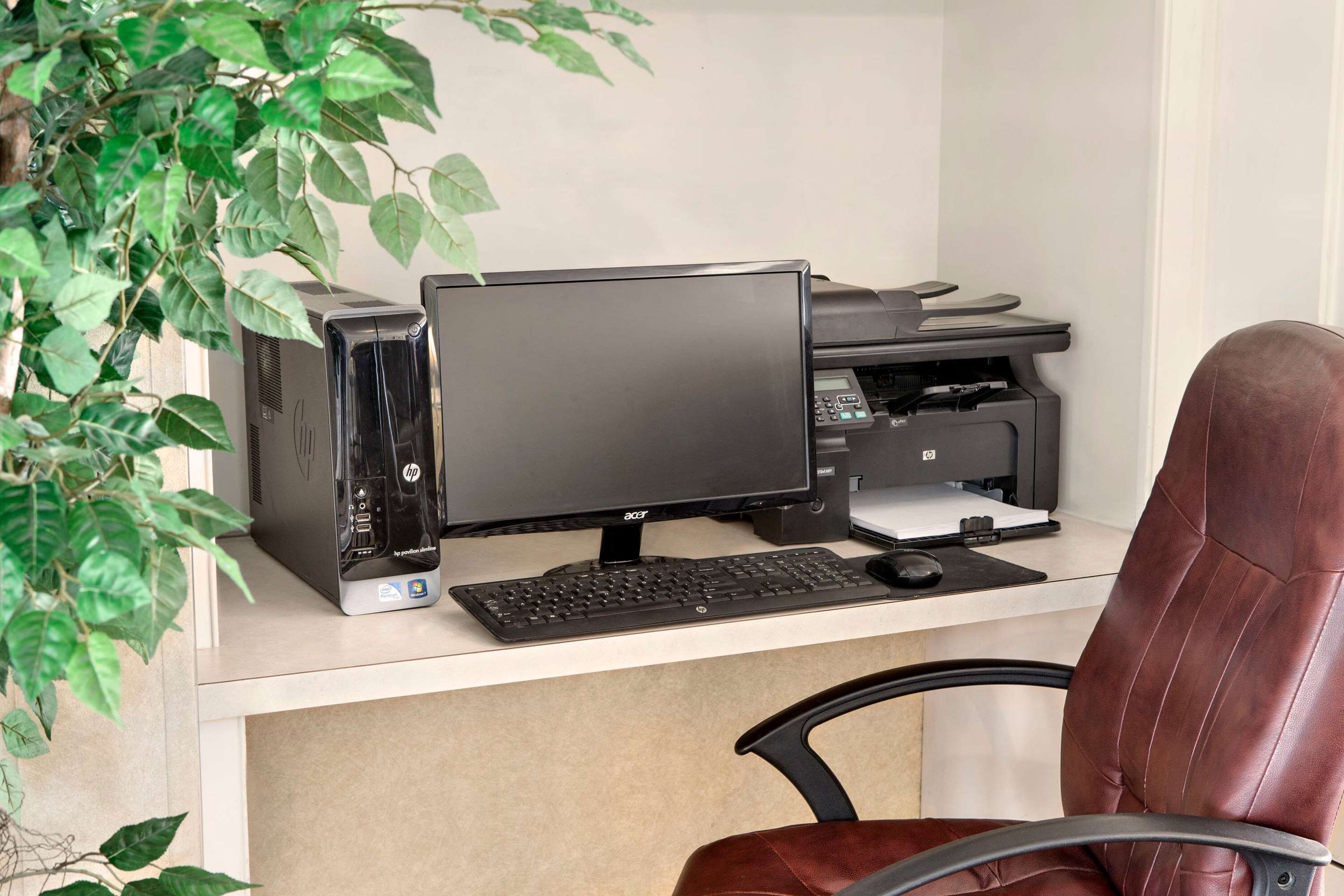 Business Center | Ramada by Wyndham Moses Lake