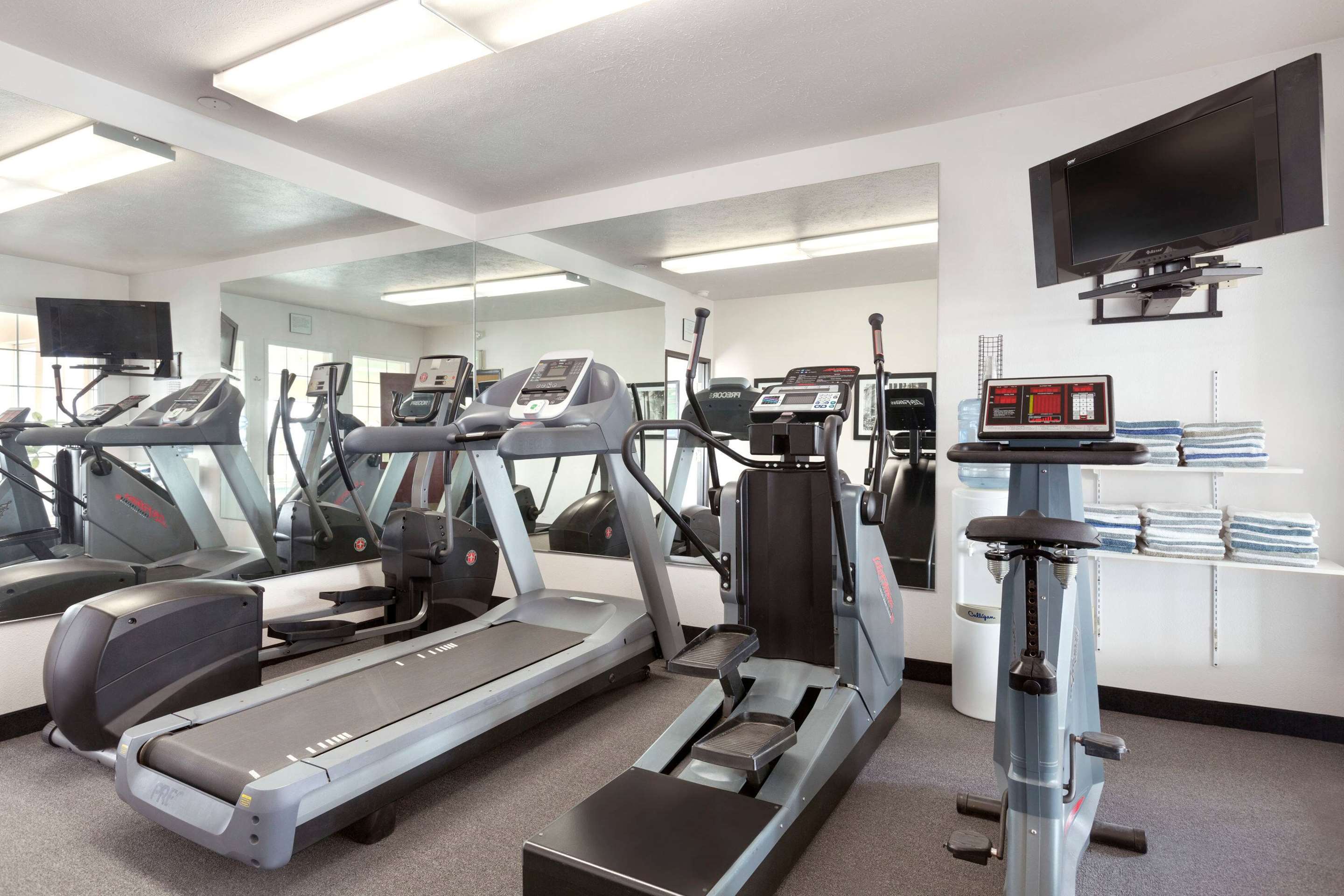 Health club fitness center gym | Ramada by Wyndham Moses Lake
