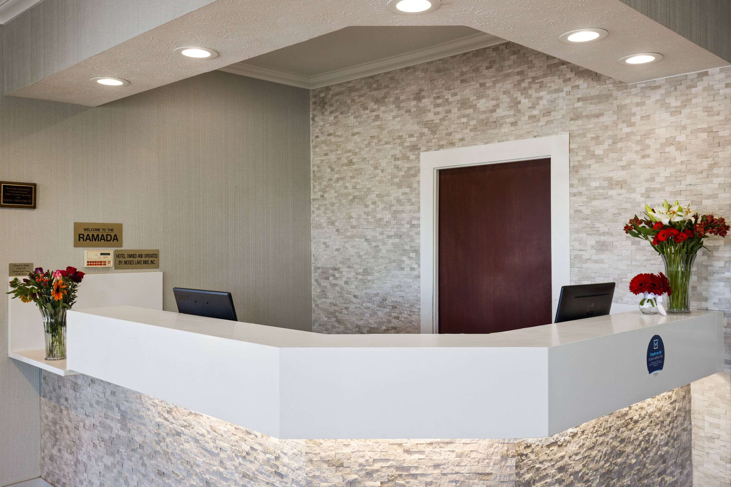 Reception | Ramada by Wyndham Moses Lake