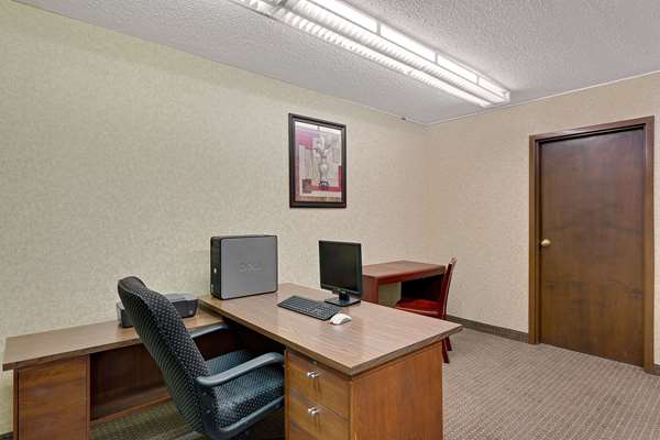 Conference Area - Ramada Hotel & Conference Center Mitchell - I-90, Exit 330