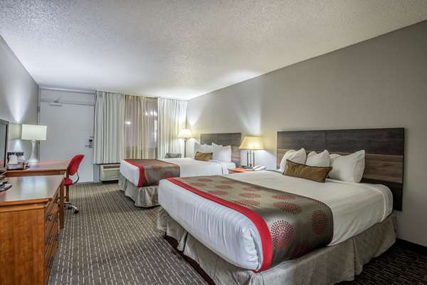 - Ramada Hotel & Conference Center Mitchell - I-90, Exit 330