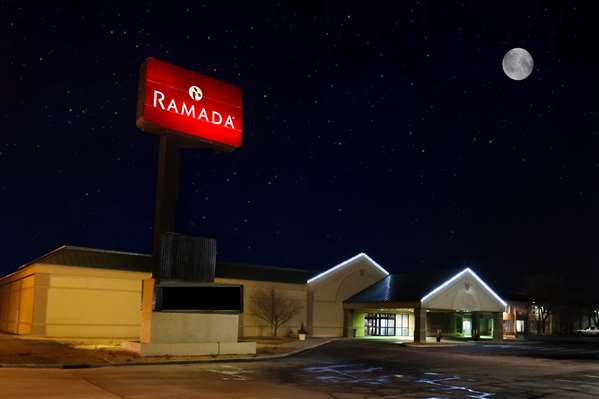 Exterior view - Ramada Hotel & Conference Center Mitchell - I-90, Exit 330