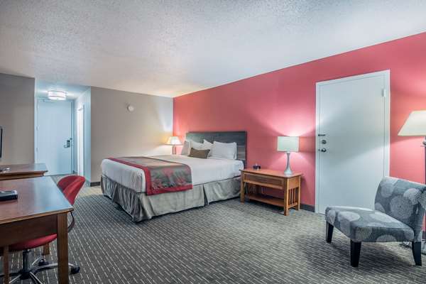  - Ramada Hotel & Conference Center Mitchell - I-90, Exit 330