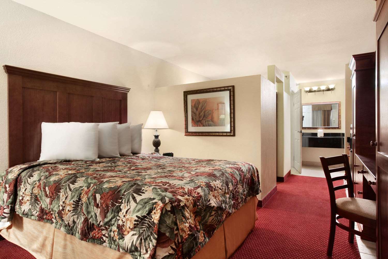 Baymont Inn & Suites Maingate Kissimmee, FL See Discounts