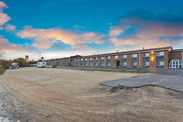  - Days Inn Rockford - I-39 & I-90, Exit 15