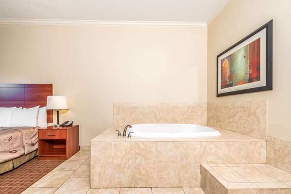 Suite - Ramada Inn College Station