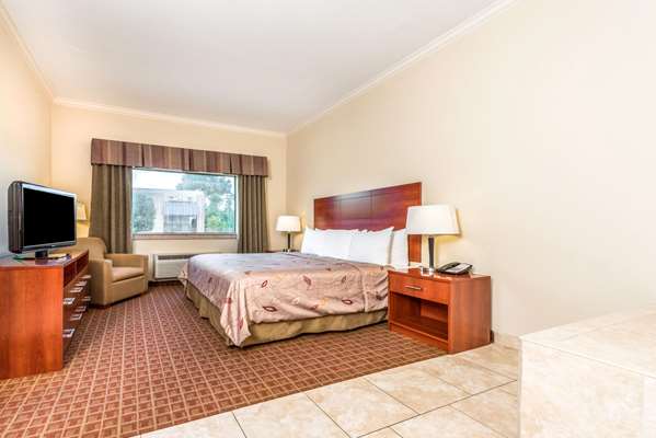 Suite - Ramada Inn College Station