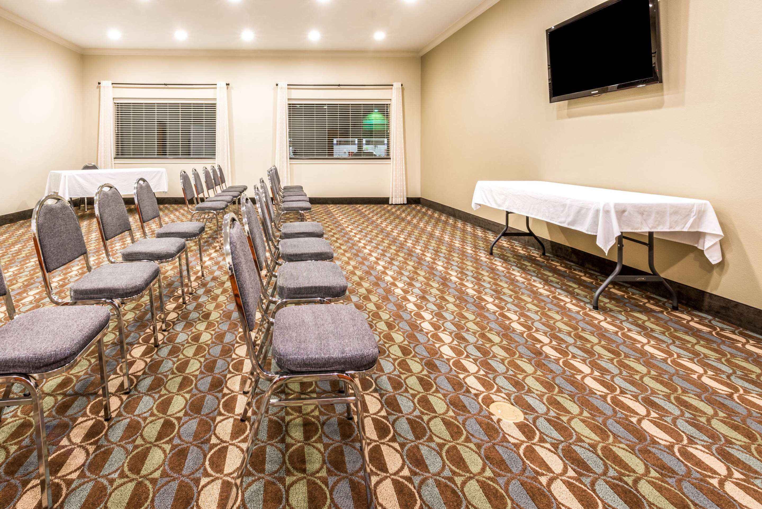 Meeting Room | Ramada by Wyndham College Station