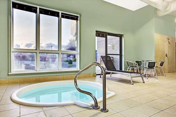  - Super 8 Hotel Terrebonne