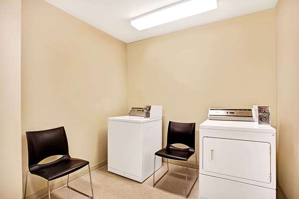  - Super 8 Hotel Terrebonne