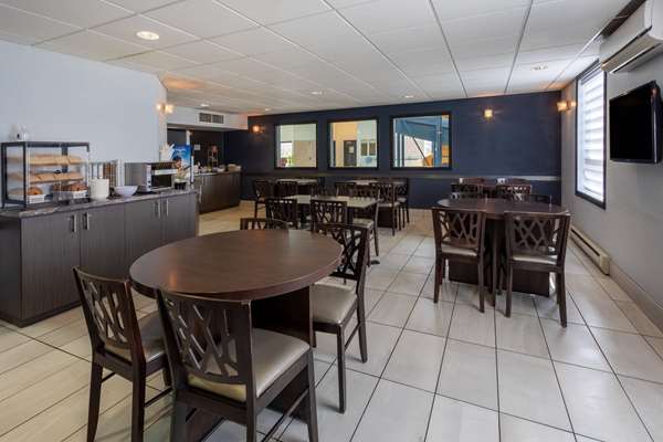  - Super 8 Hotel Terrebonne