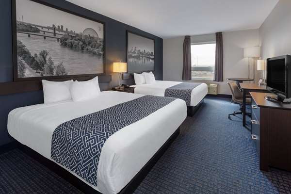  - Super 8 Hotel Terrebonne