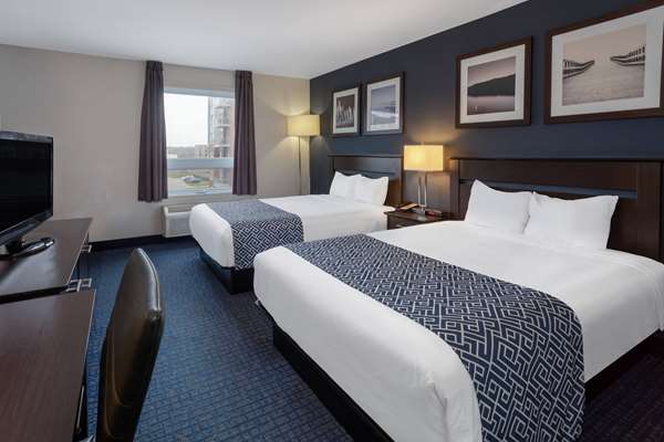 Suite - Super 8 Hotel Terrebonne