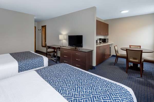 Suite - Super 8 Hotel Terrebonne