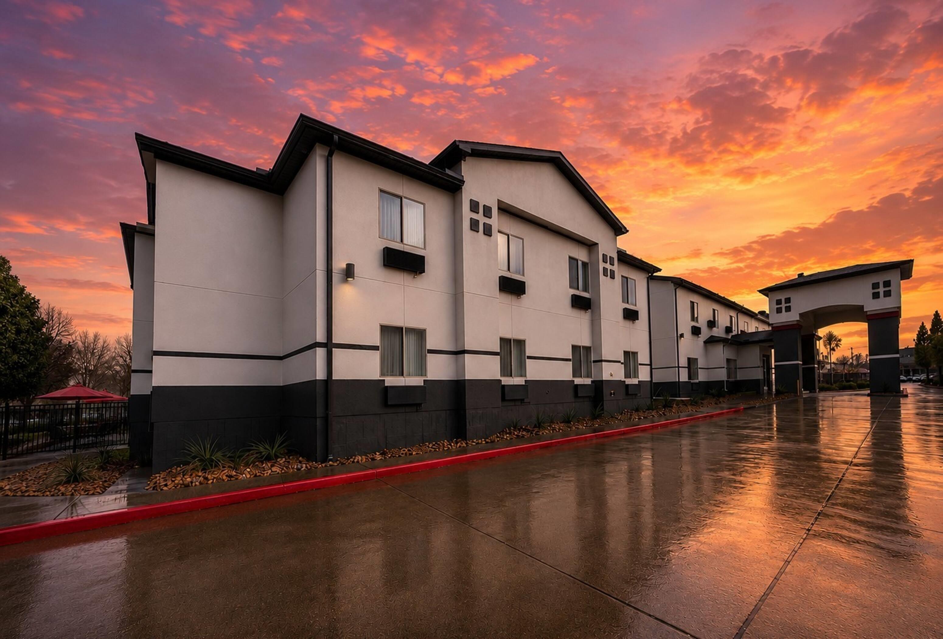 Exterior | Super 8 by Wyndham Brenham TX