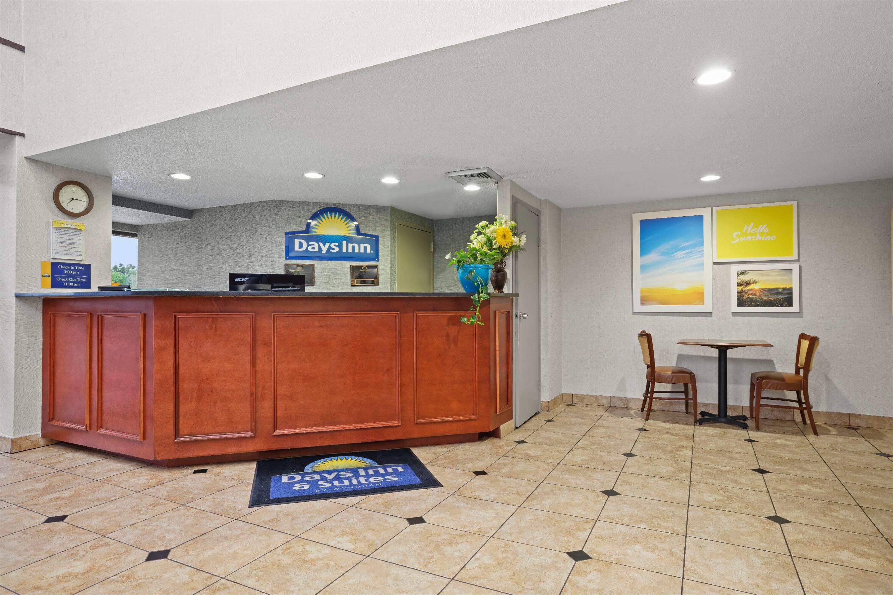 Reception | Days Inn by Wyndham Utica