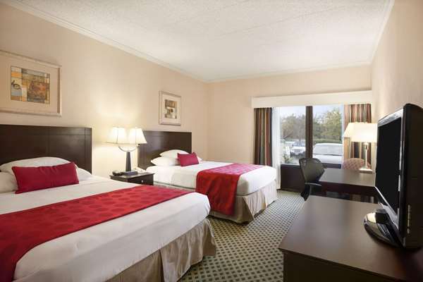  - Ramada Hotel Newark - I-95, Exit 3
