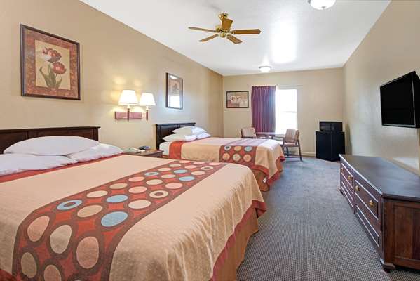  - Super 8 Motel Airport St Louis