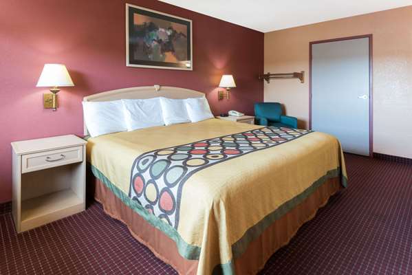  - Super 8 Motel Strongsville - I-71, Exit 231