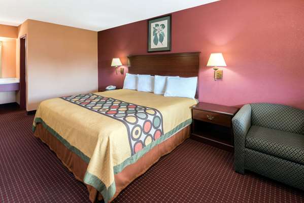  - Super 8 Motel Strongsville - I-71, Exit 231