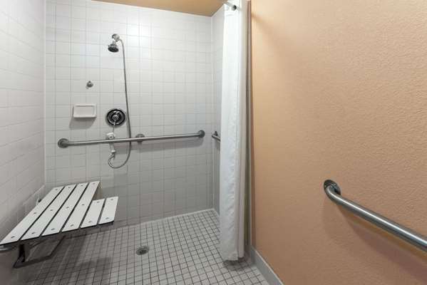  - Super 8 Motel Strongsville - I-71, Exit 231