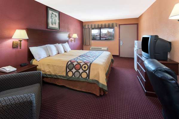  - Super 8 Motel Strongsville - I-71, Exit 231