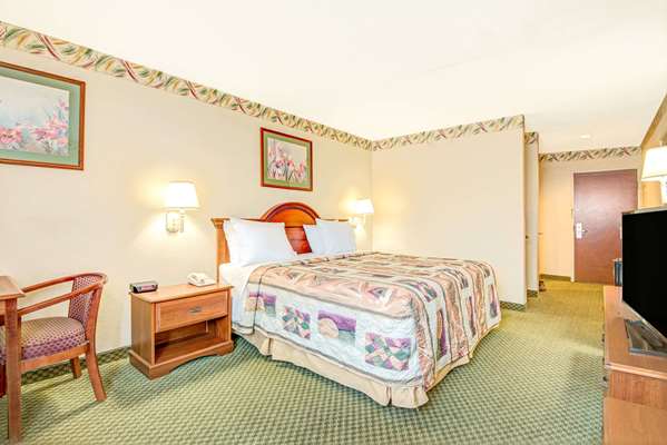  - Days Inn Louisburg