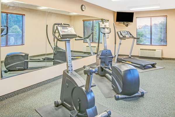 Fitness/ Exercise Room - Days Inn Louisburg