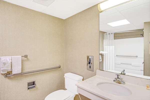  - Days Inn Louisburg