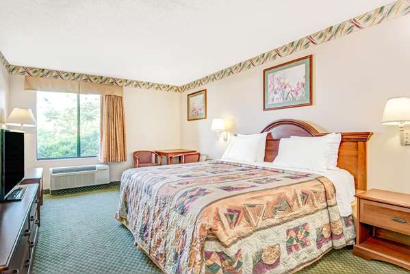  - Days Inn Louisburg