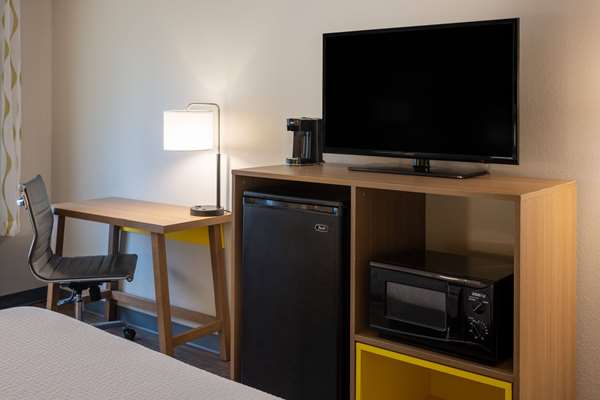  - Days Inn Louisburg