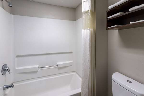  - Days Inn Louisburg