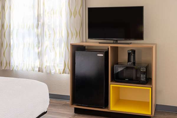 Suite - Days Inn Louisburg