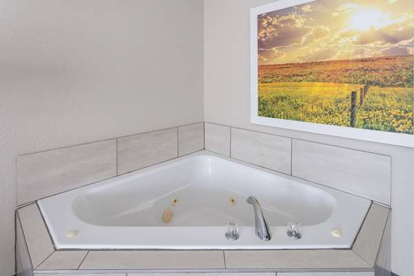  - Days Inn Louisburg