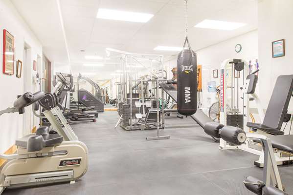 Fitness/ Exercise Room - Days Inn Thermopolis