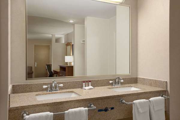  - Ramada Inn & Suites Rockville Centre
