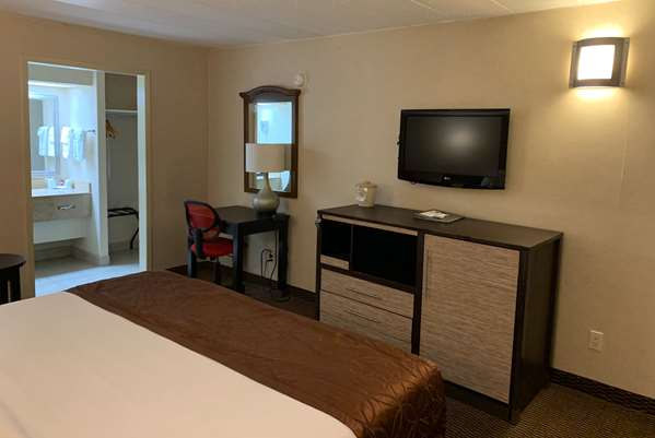  - Ramada Inn & Suites Rockville Centre