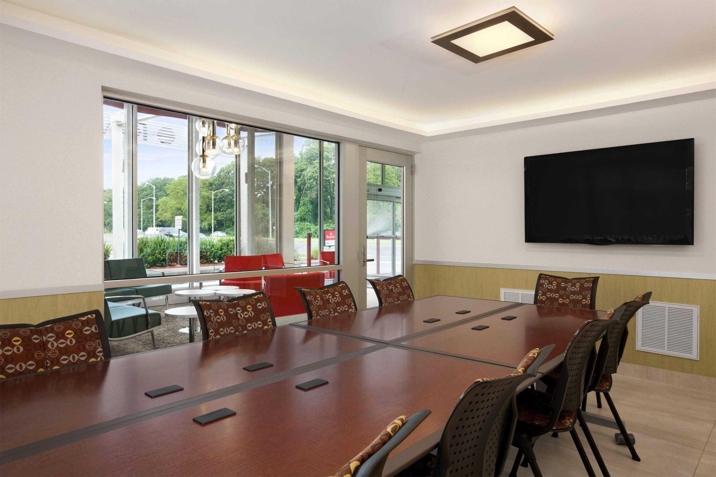 Meeting Room | Ramada by Wyndham Rockville Centre
