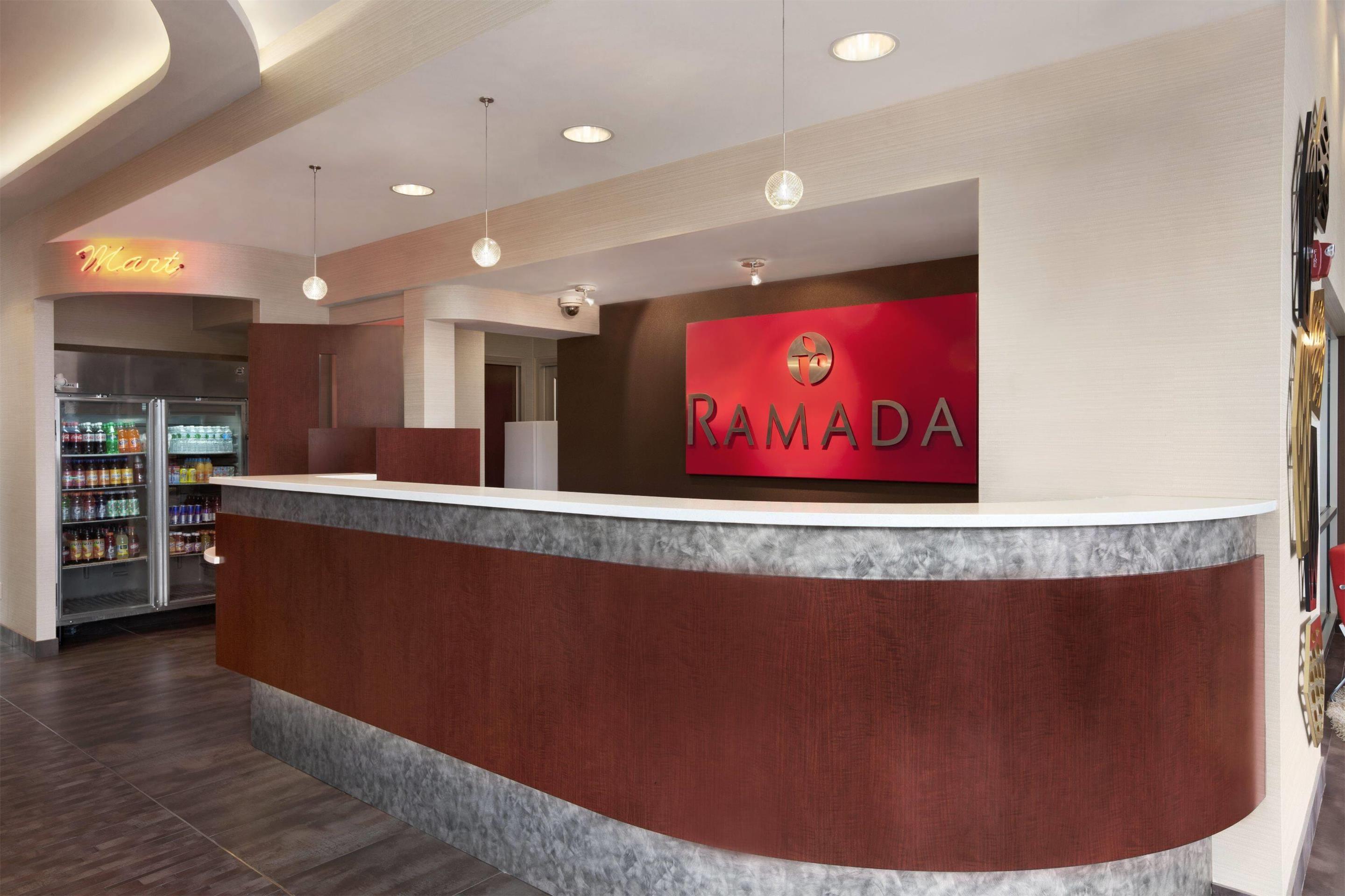 Lobby | Ramada by Wyndham Rockville Centre