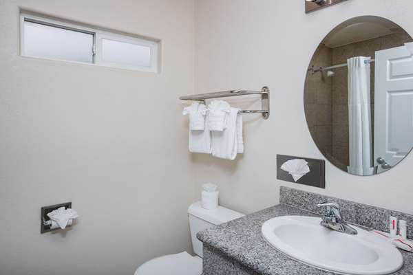  - Super 8 Motel Monterey