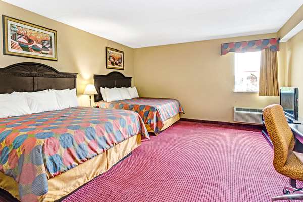  - Days Inn & Suites Jeffersonville - I-65, Exit 2