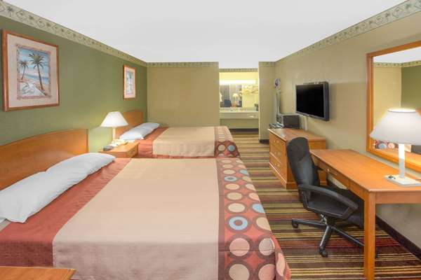  - Super 8 Motel Shreveport - I-20, Exit 13