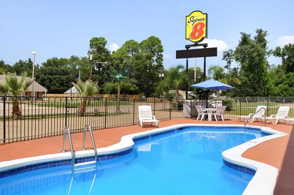 Pool - Super 8 Motel Shreveport - I-20, Exit 13